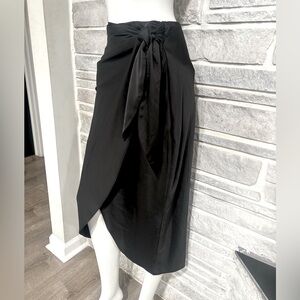 Black Midi Wrap Skirt Size Medium NWT